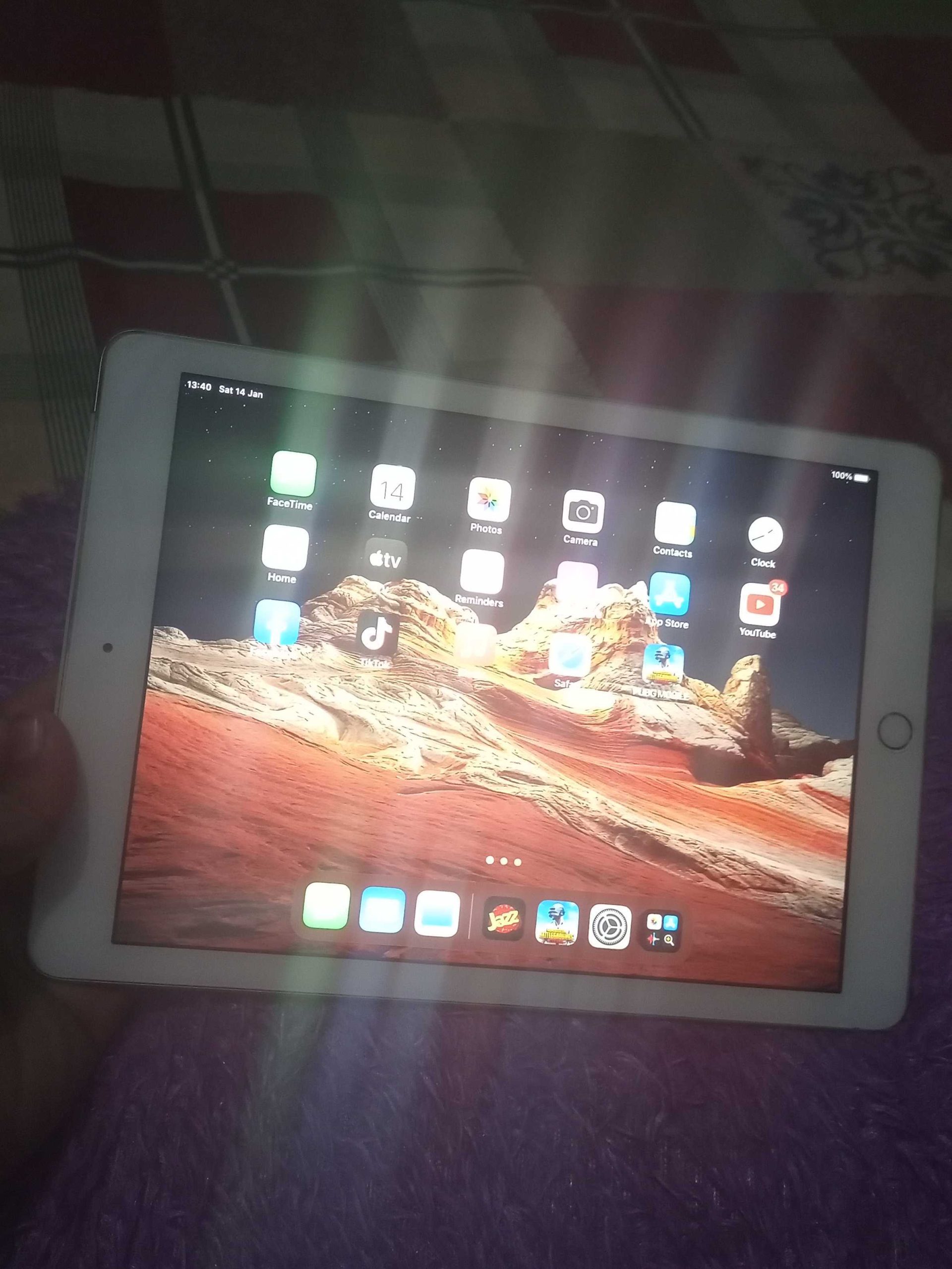Ipad 6th generation 128gb pta approved by Boom Spank
