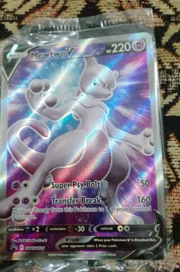 MEWTWO V FULL ART POKMEON CARD by Sami Khan