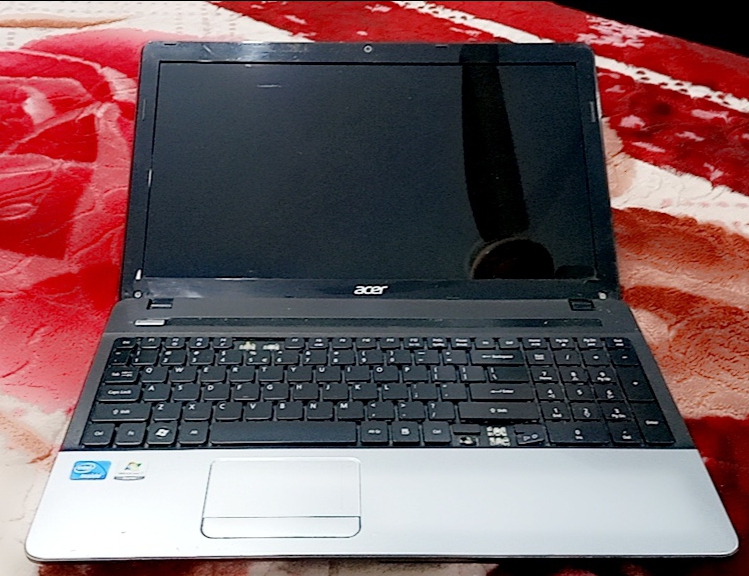 Celoron Generation 821 powerful LAPTOP by Naveedabbas Malik947