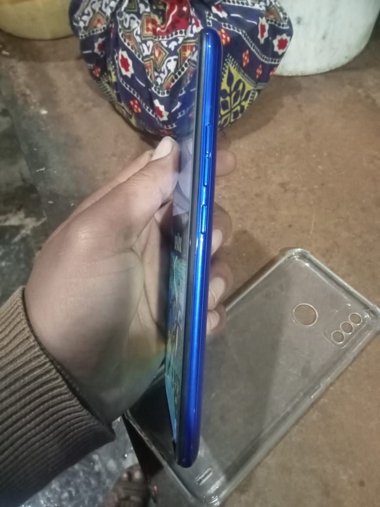 Techno Spark 6 go 4/64 by Eisa Rao