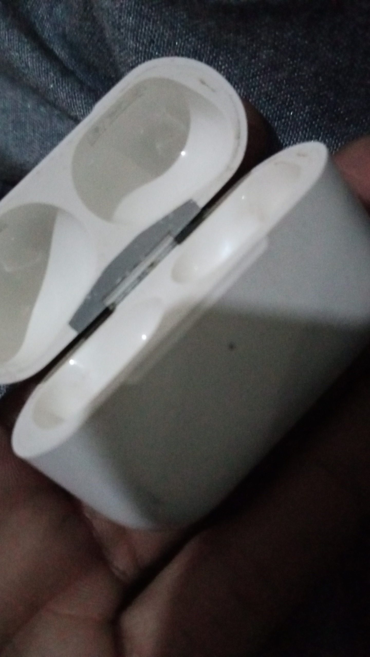 Airpods by Hamid Raza