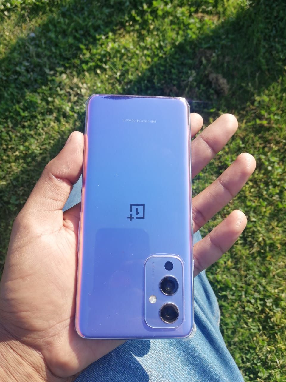 Oneplus 9 by Moazam Hussain