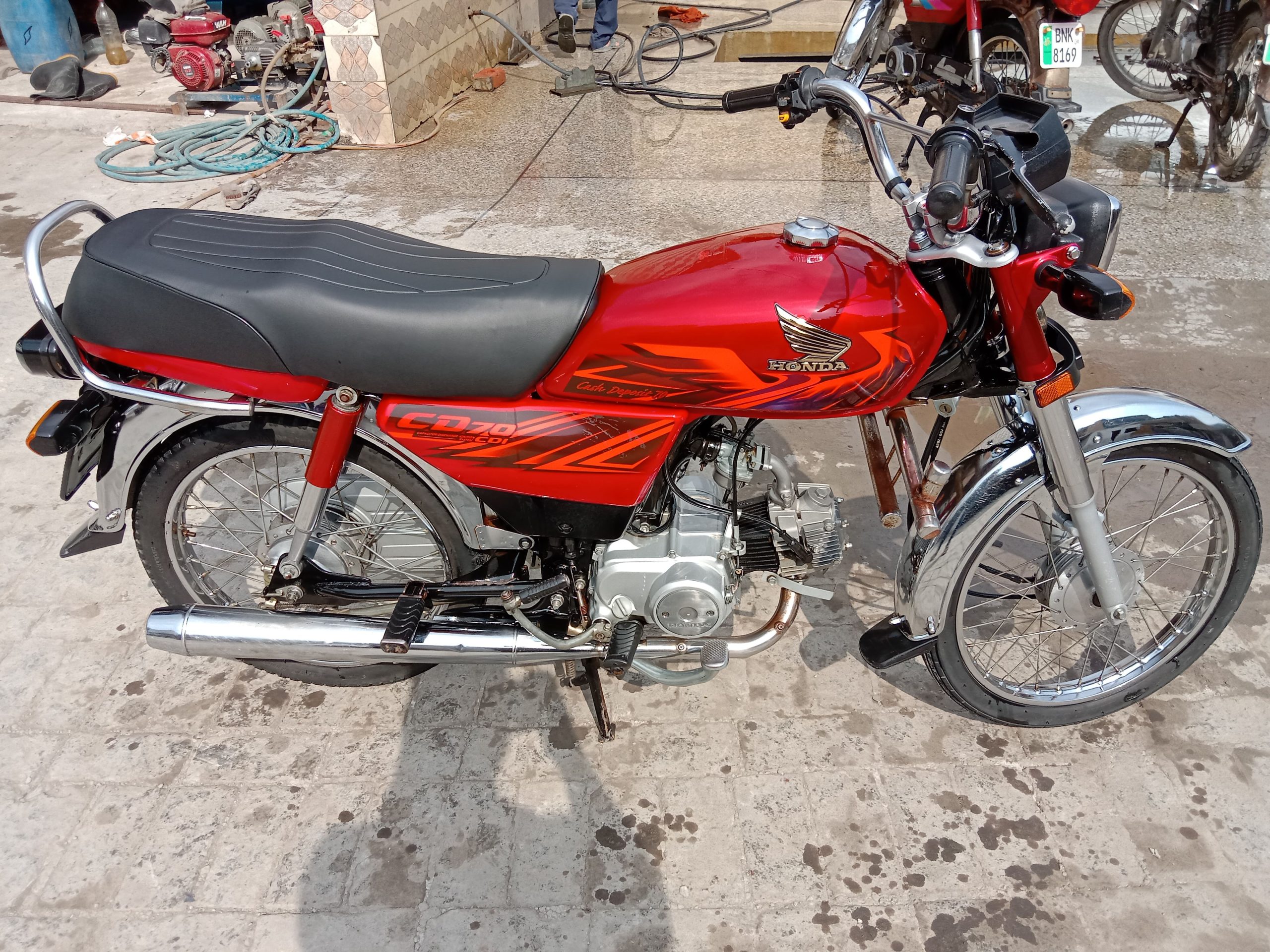Honda 70cc bike 2021 model one hand use by Hamza Tahir