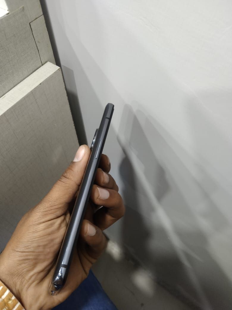 One plus 7 t 8 128 by Pakistan King