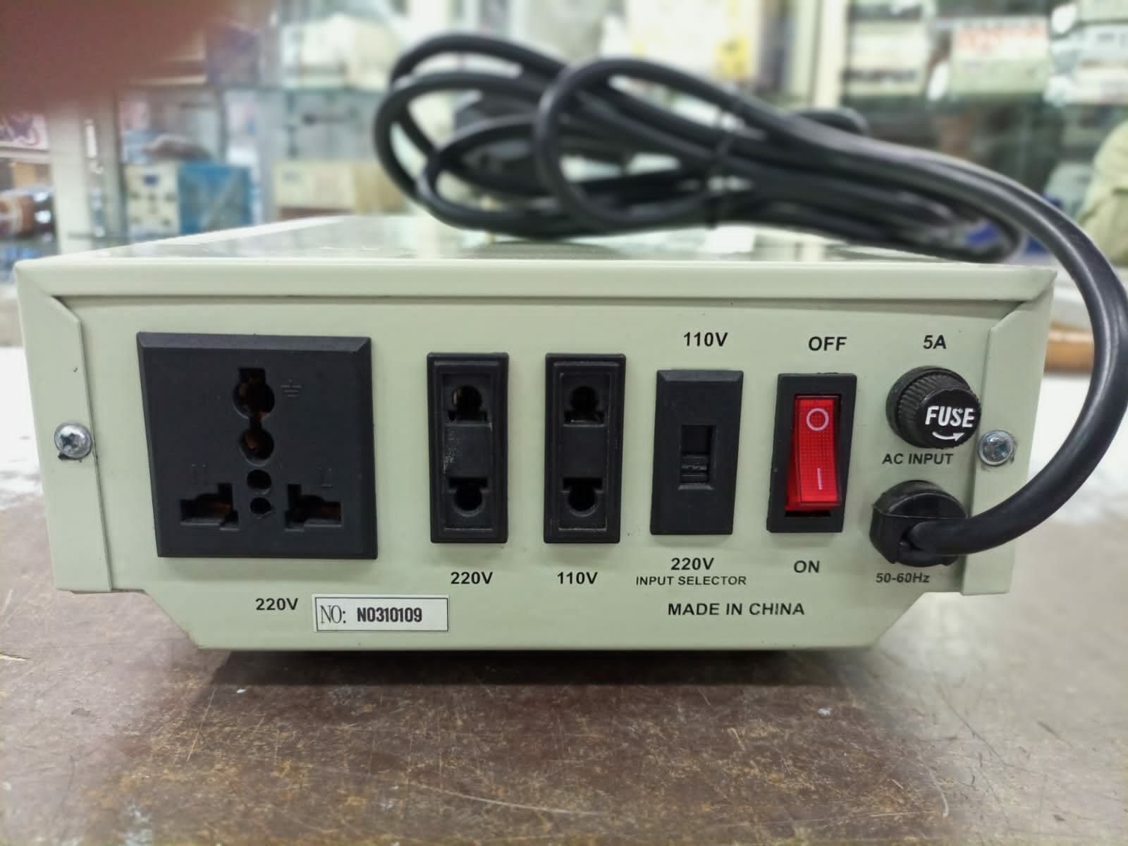 MODEL ZTY SERIES AC AUTOMATIC VOLTAGE REGULATOR SINGLE PHASE AND THREE by Surriya Farooq