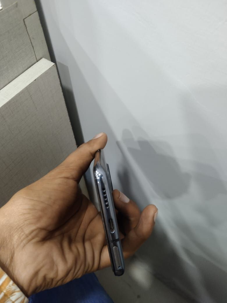 One plus 7 t 8 128 by Pakistan King