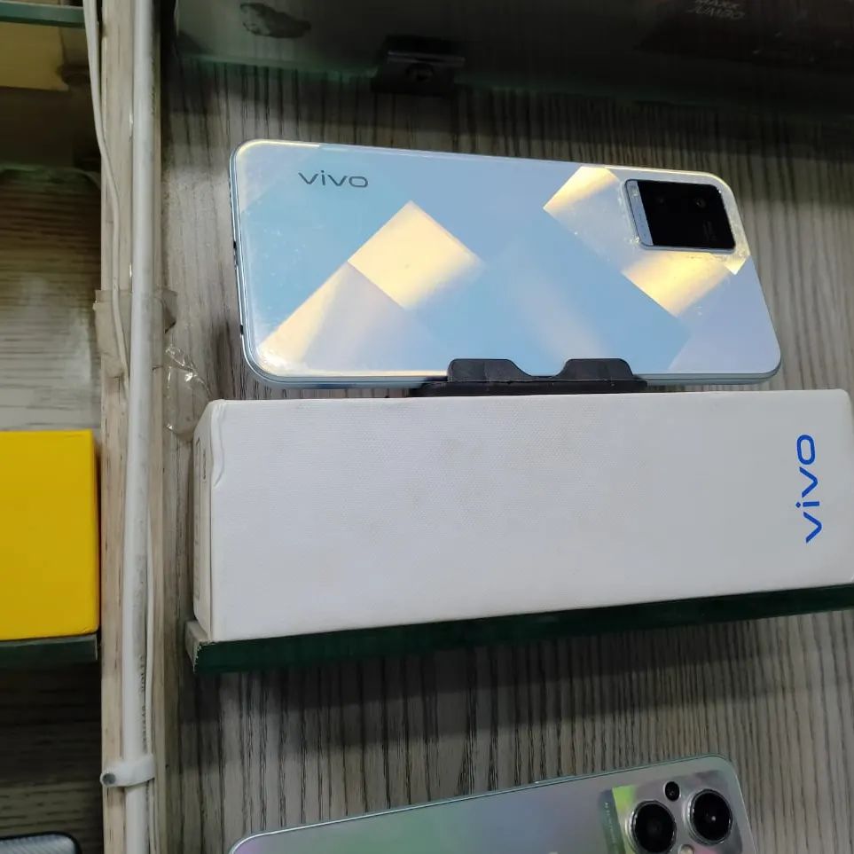 Redme, Vivo, Tecno, Infinix mobile are available by Adeel Warsi Qadri 3