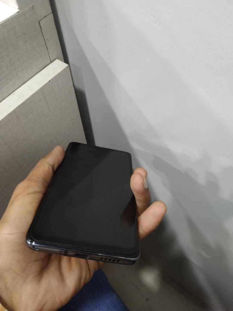 One plus 7 t 8 128 by Pakistan King