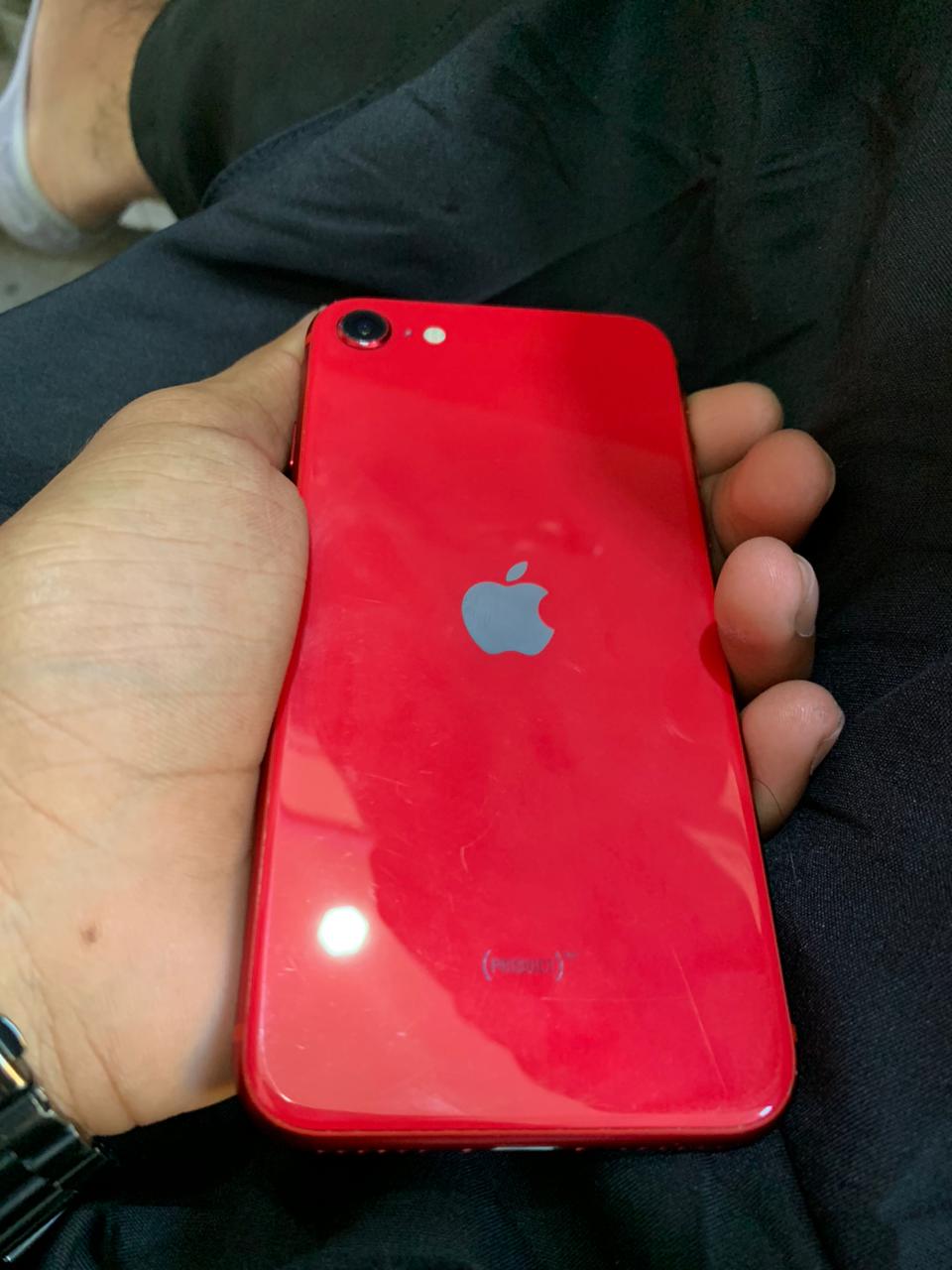 iPhone SE 2020 Waterpack by Shabeer Shah