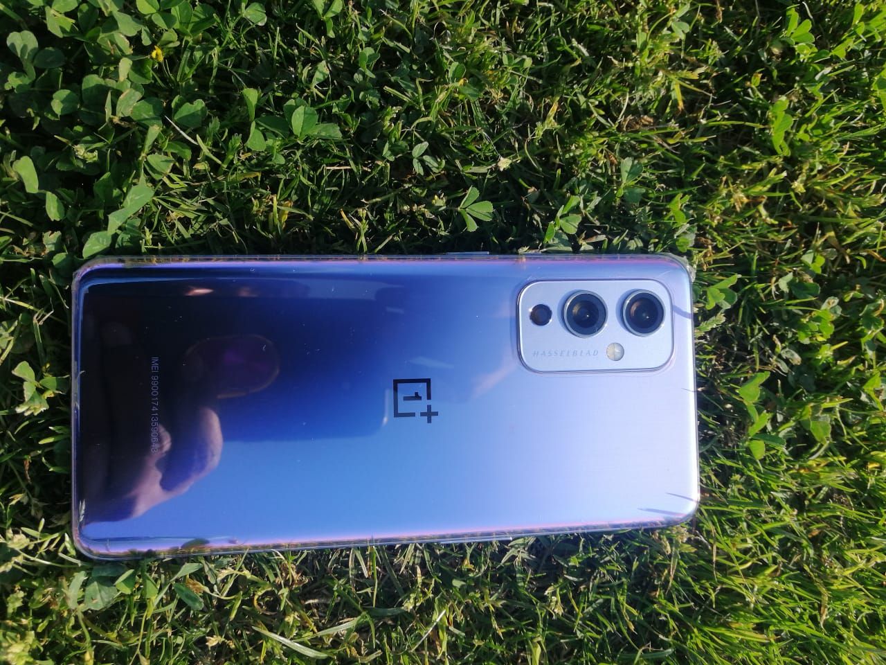 Oneplus 9 by Moazam Hussain