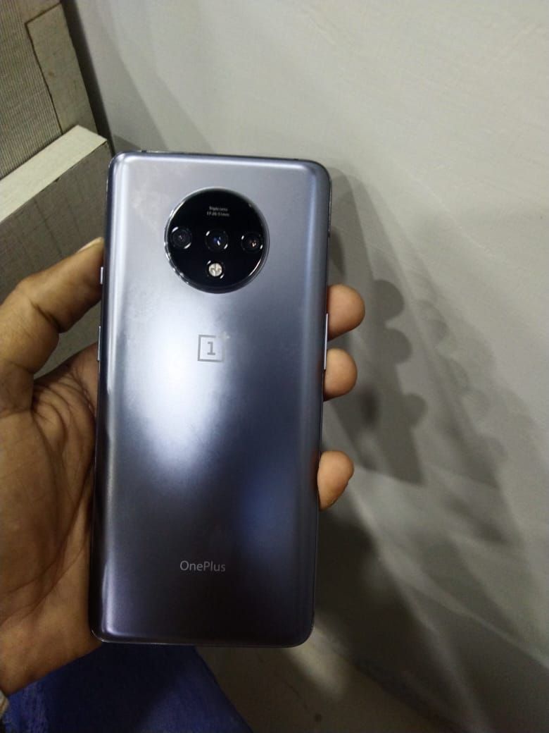 One plus 7 t 8 128 by Pakistan King