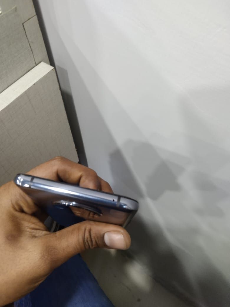 One plus 7 t 8 128 by Pakistan King