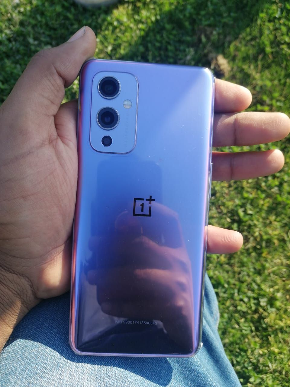 Oneplus 9 by Moazam Hussain