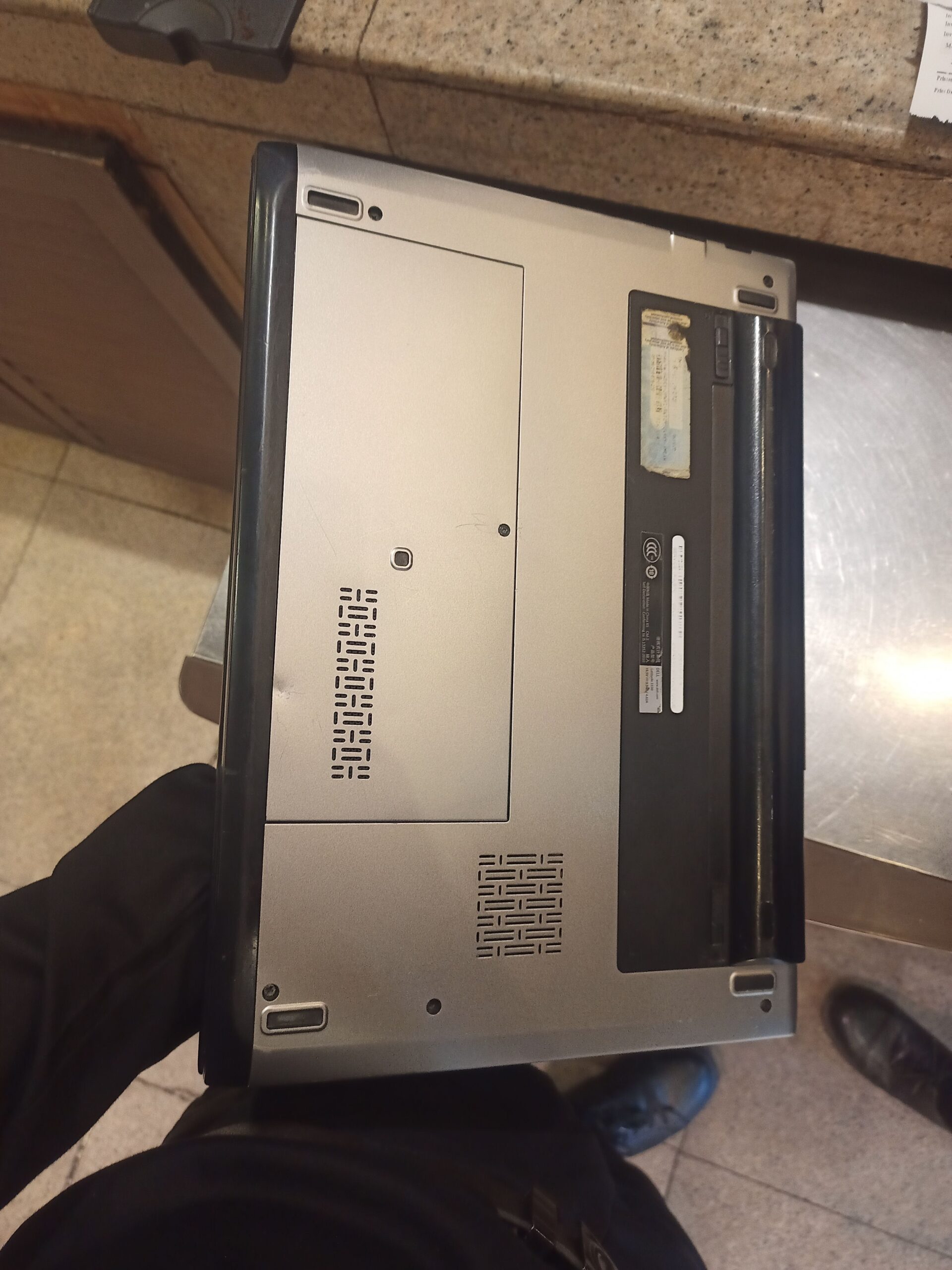 Dell laptop 4gb ram /250 gb memory /core i3 by Mahar Umair