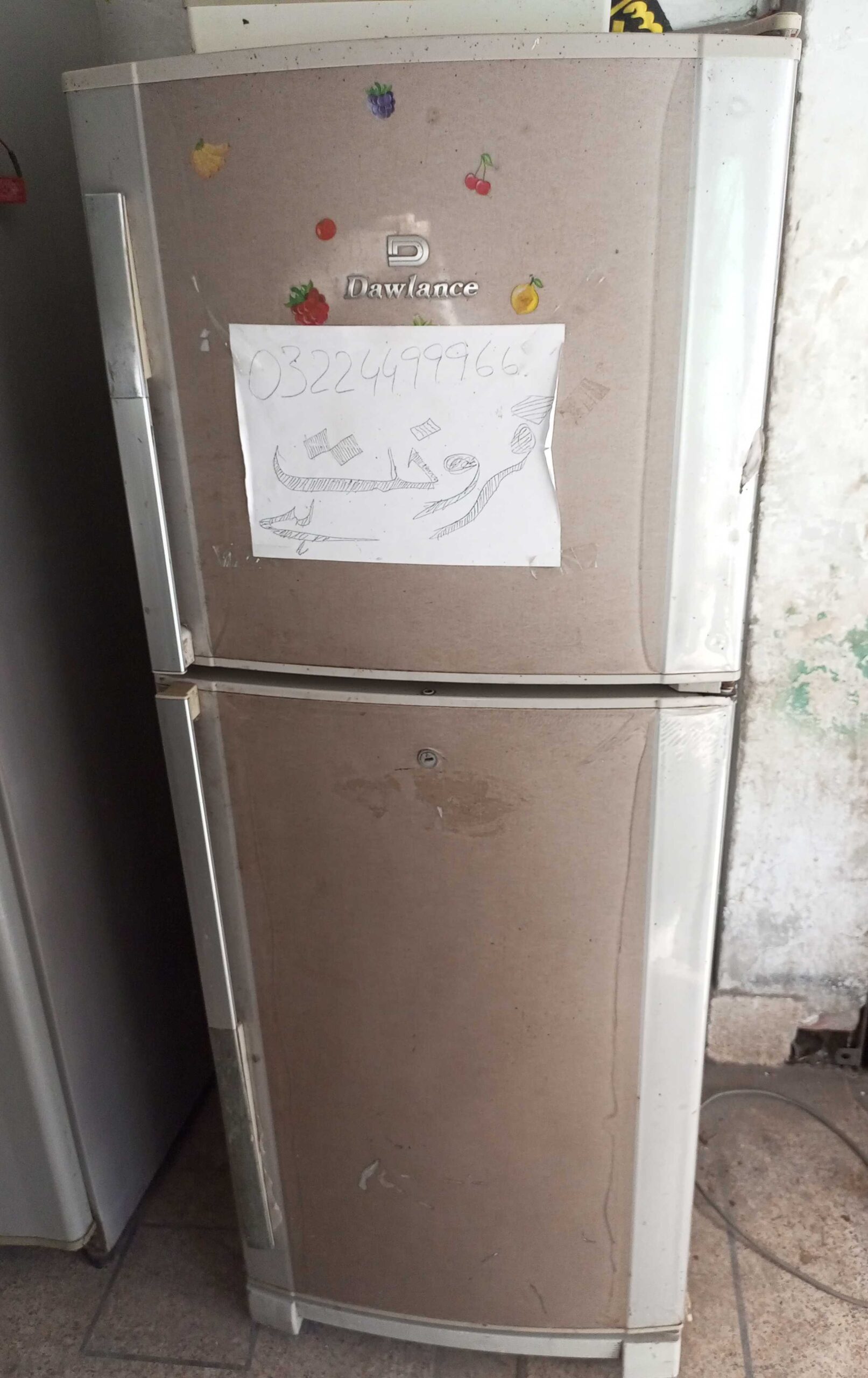 2nd hand frigh sale by Abaan Shahbaz