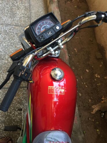 Honda CD 70 by Adeel Shakeel