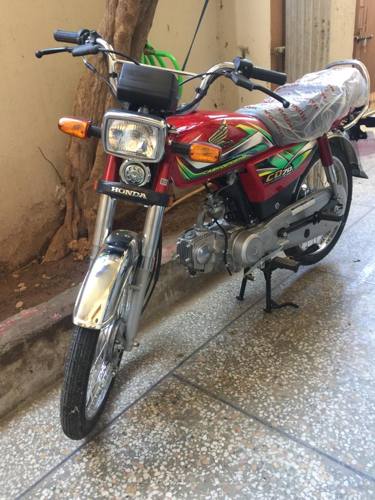 Honda CD 70 by Adeel Shakeel