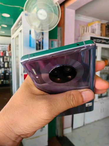 Huawei mate 30 pro 8GB RAM 256 GB by Zahid Jani