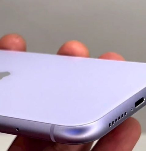 Iphone 11 by Najam Gujjar