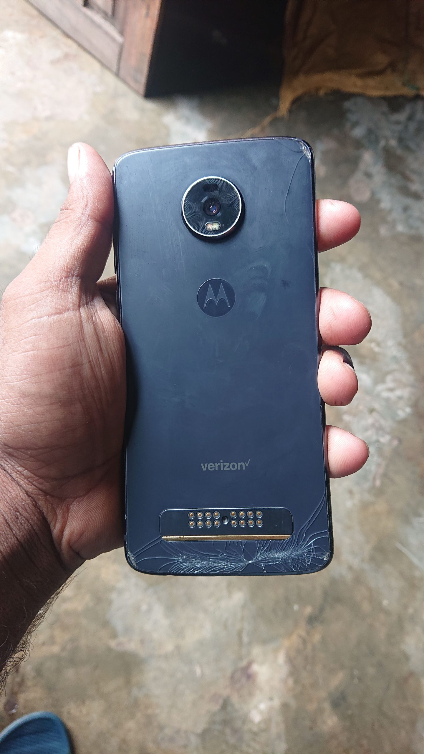 Motorola Z4 by real info