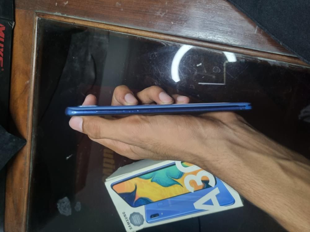 Samsung a30 4gb 64ram by Haris Ansar