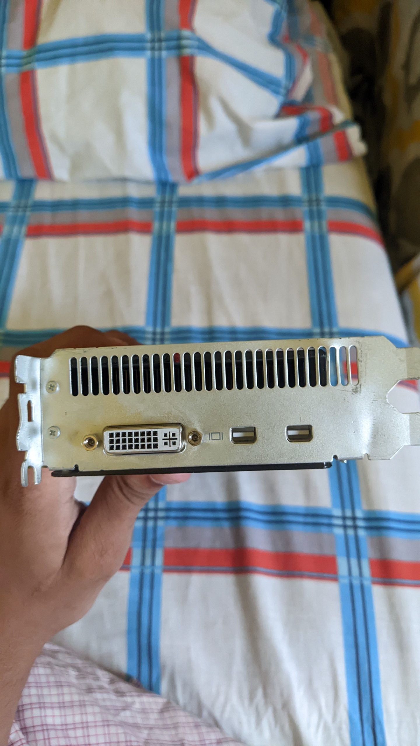 AMD Radeon HD 5870 (1GB) (256Bit) by Moiz Ansari