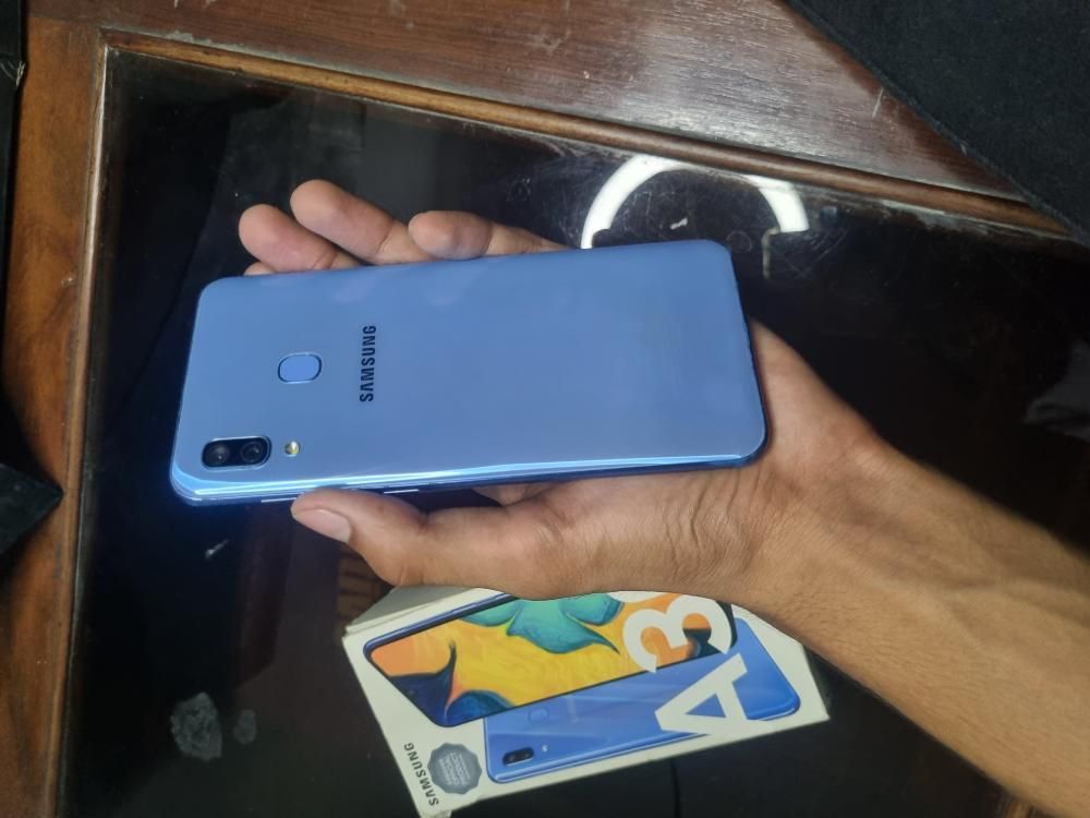 Samsung a30 4gb 64ram by Haris Ansar