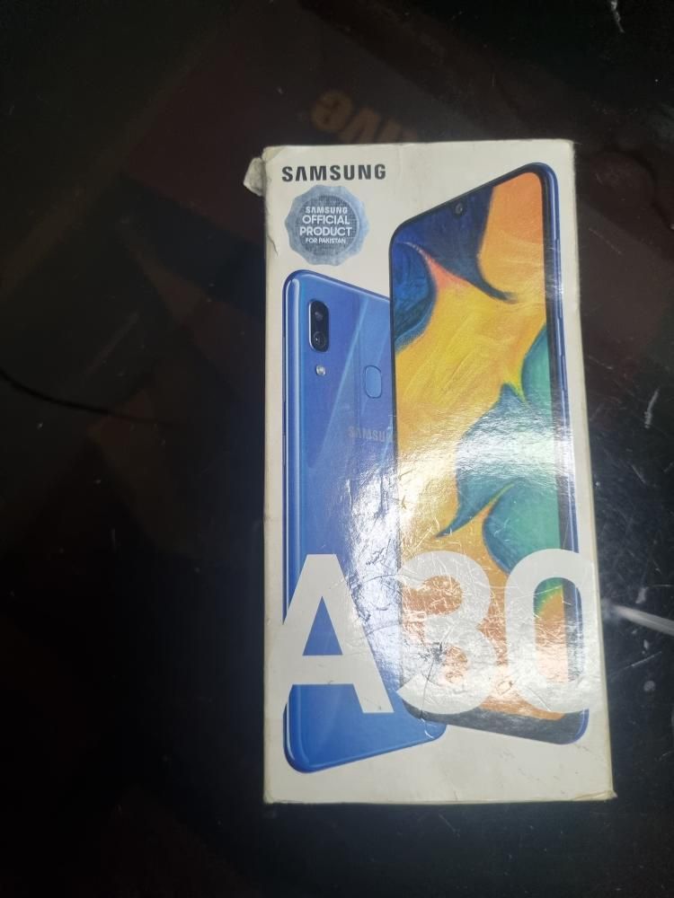 Samsung a30 4gb 64ram by Haris Ansar