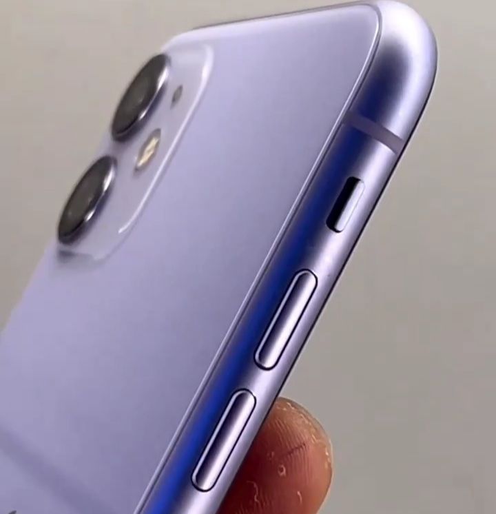 Iphone 11 by Najam Gujjar