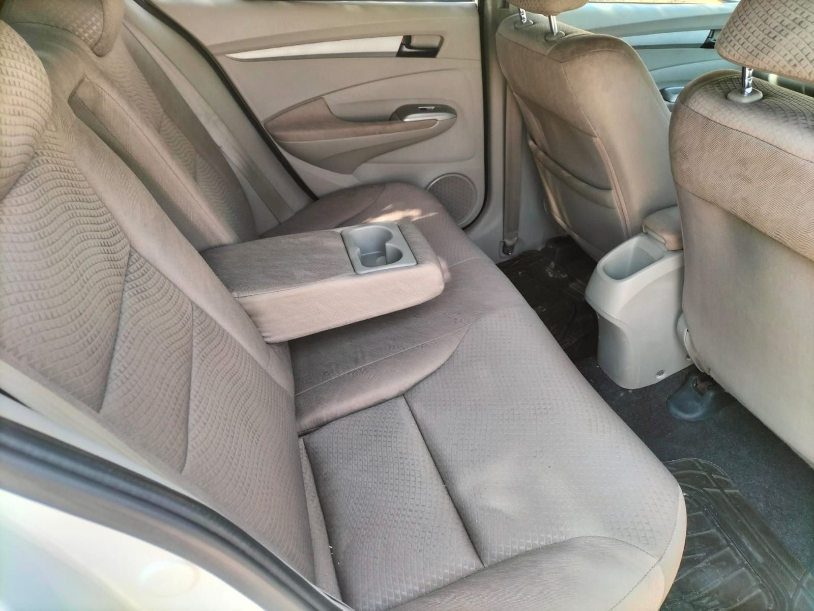 Honda City 1.3 manual Islamabad number full genuine condition by Faizan Abbasi