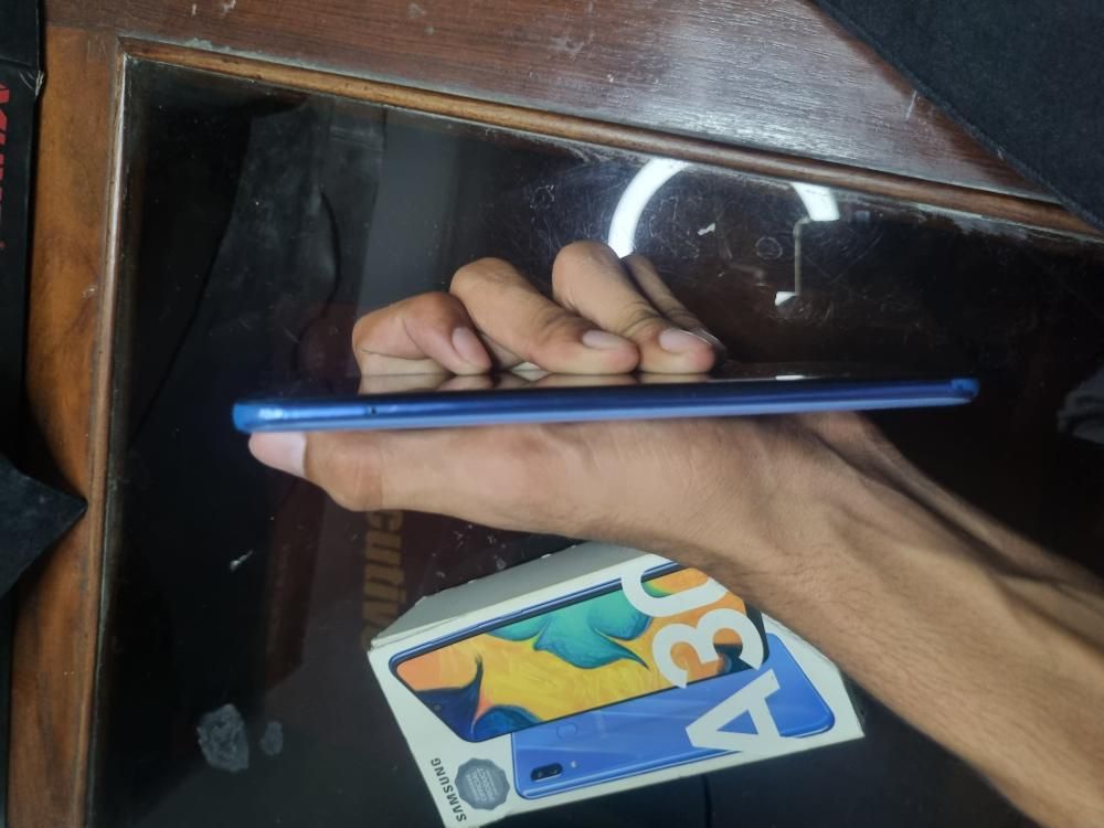 Samsung a30 4gb 64ram by Haris Ansar