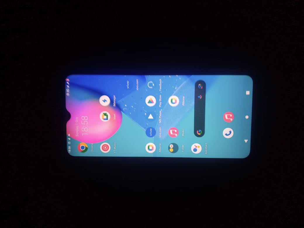 Vivo y20 with box 4/64 by Akram Ashraf