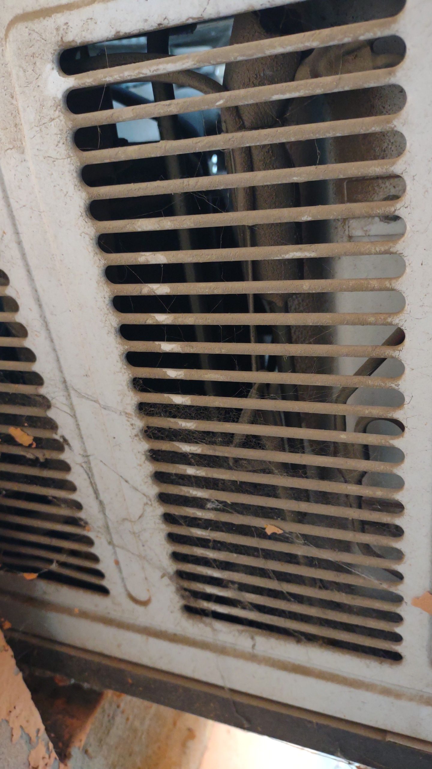 Skywood window Ac pona ton like new condition by shehroz official