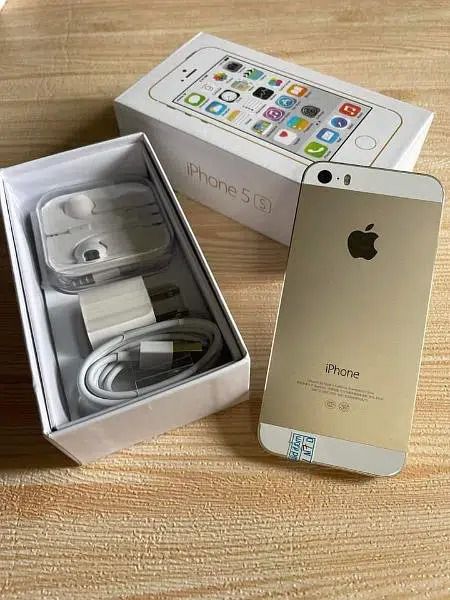 I phone a5s 64gb good Candishan all ok 03461780902 my watsup by Noman Dk