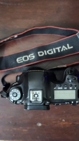 Canon 6d with 50mm 1.8 professional dslr. by numan salahudin