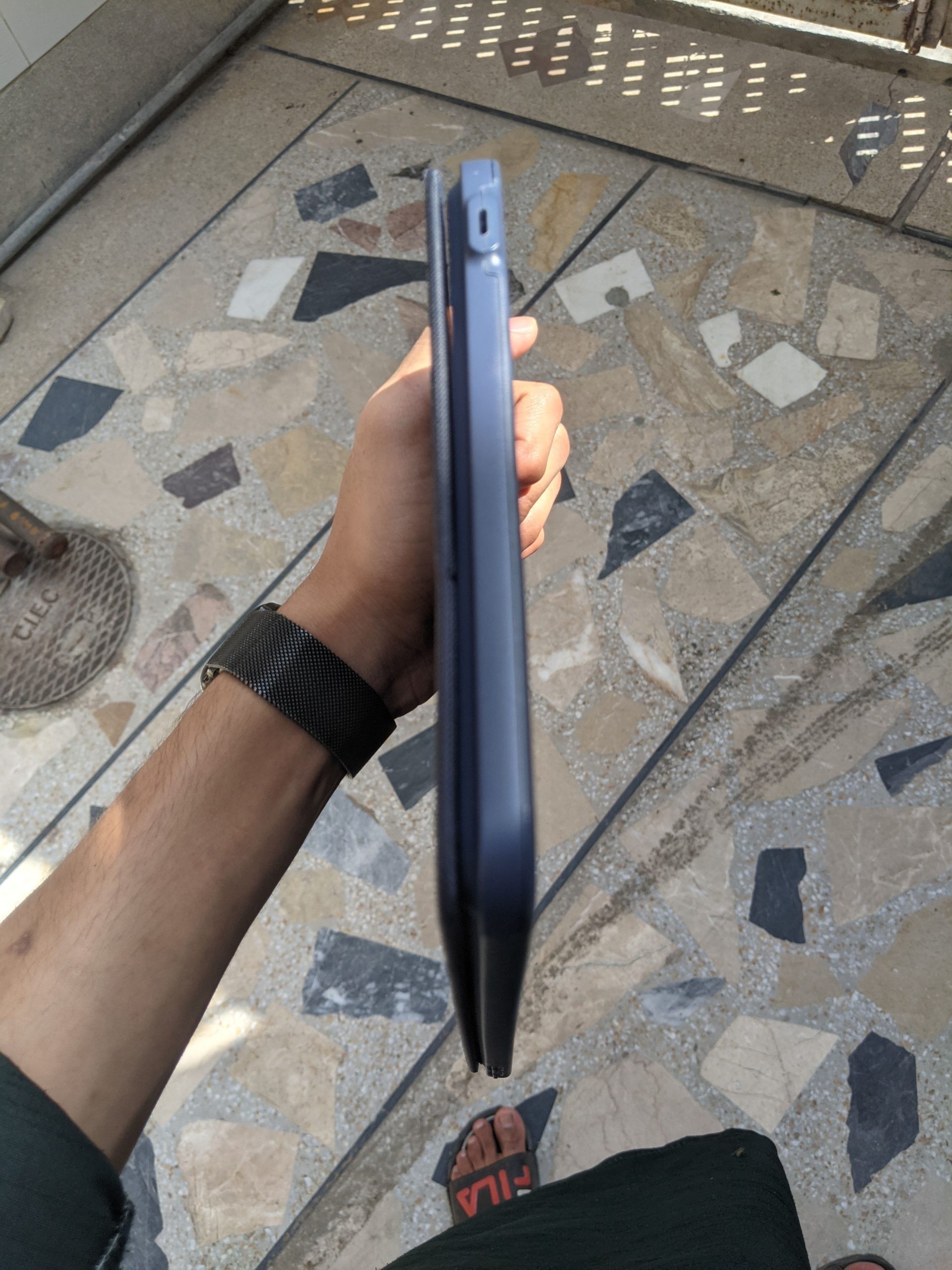Apple iPad Air 1, 2 Very Antique Case for very Urgent sale by Taimoor games