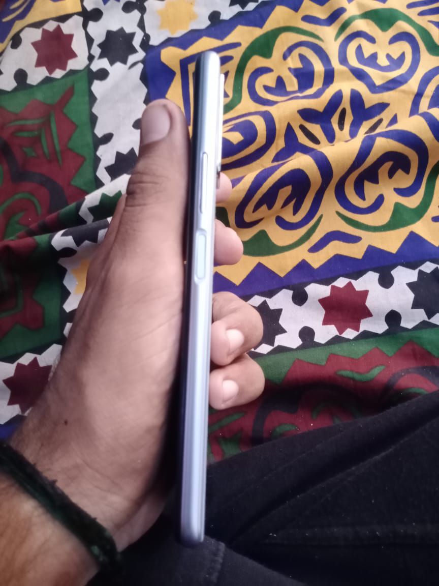 Vivo y20 by راشد البلوشی