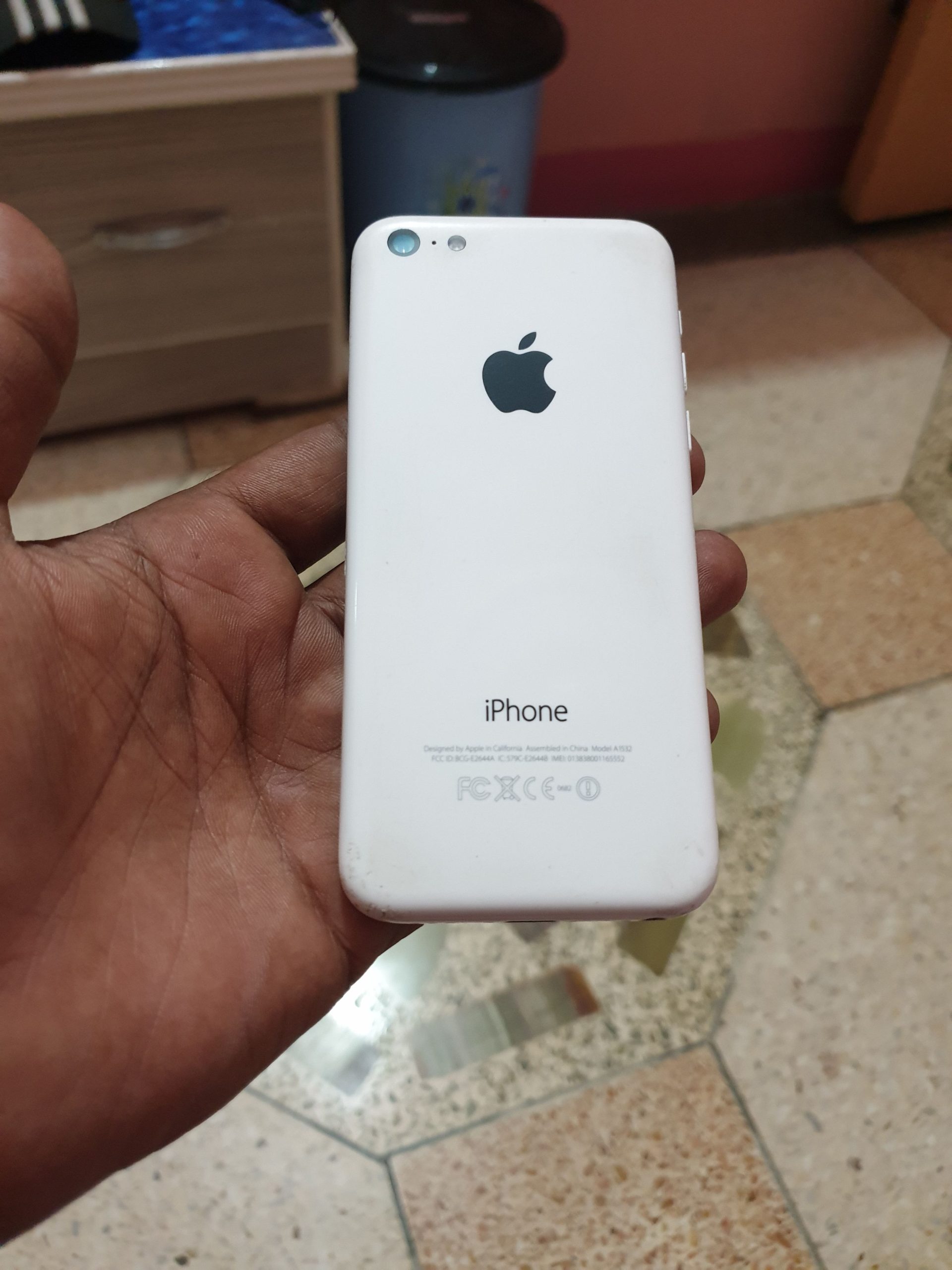 IPhone 5c Non pta by Daniyal Ahmed