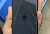 IPHONE SE 2020 by Waqas Ahmed