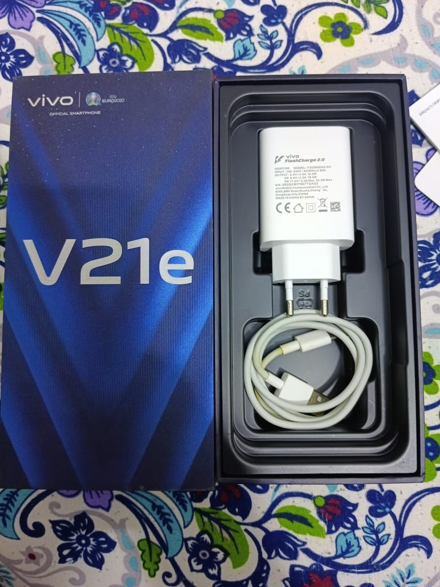 Vivo V21e by Aziz Abid