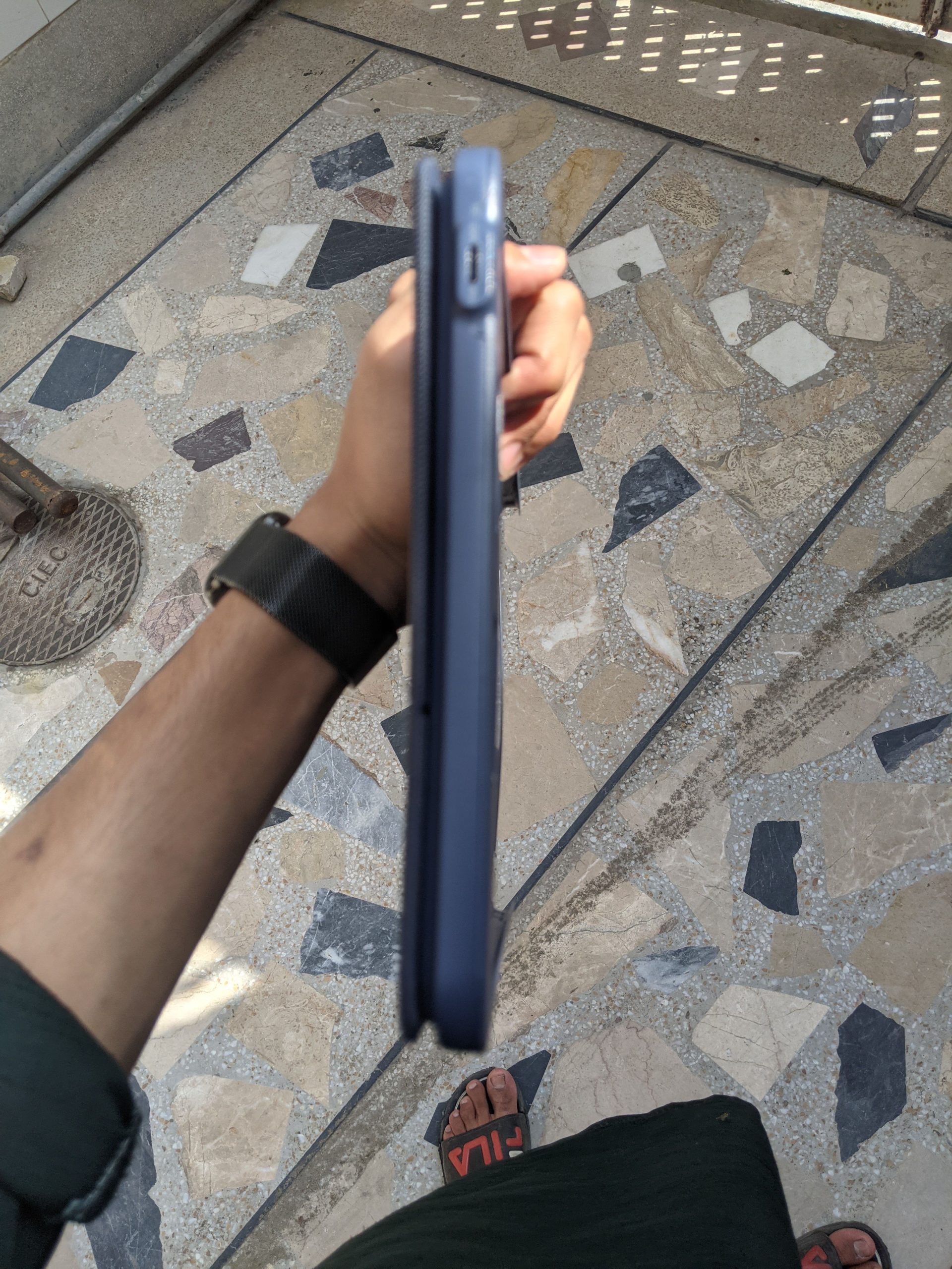 Apple iPad Air 1, 2 Very Antique Case for very Urgent sale by Taimoor games