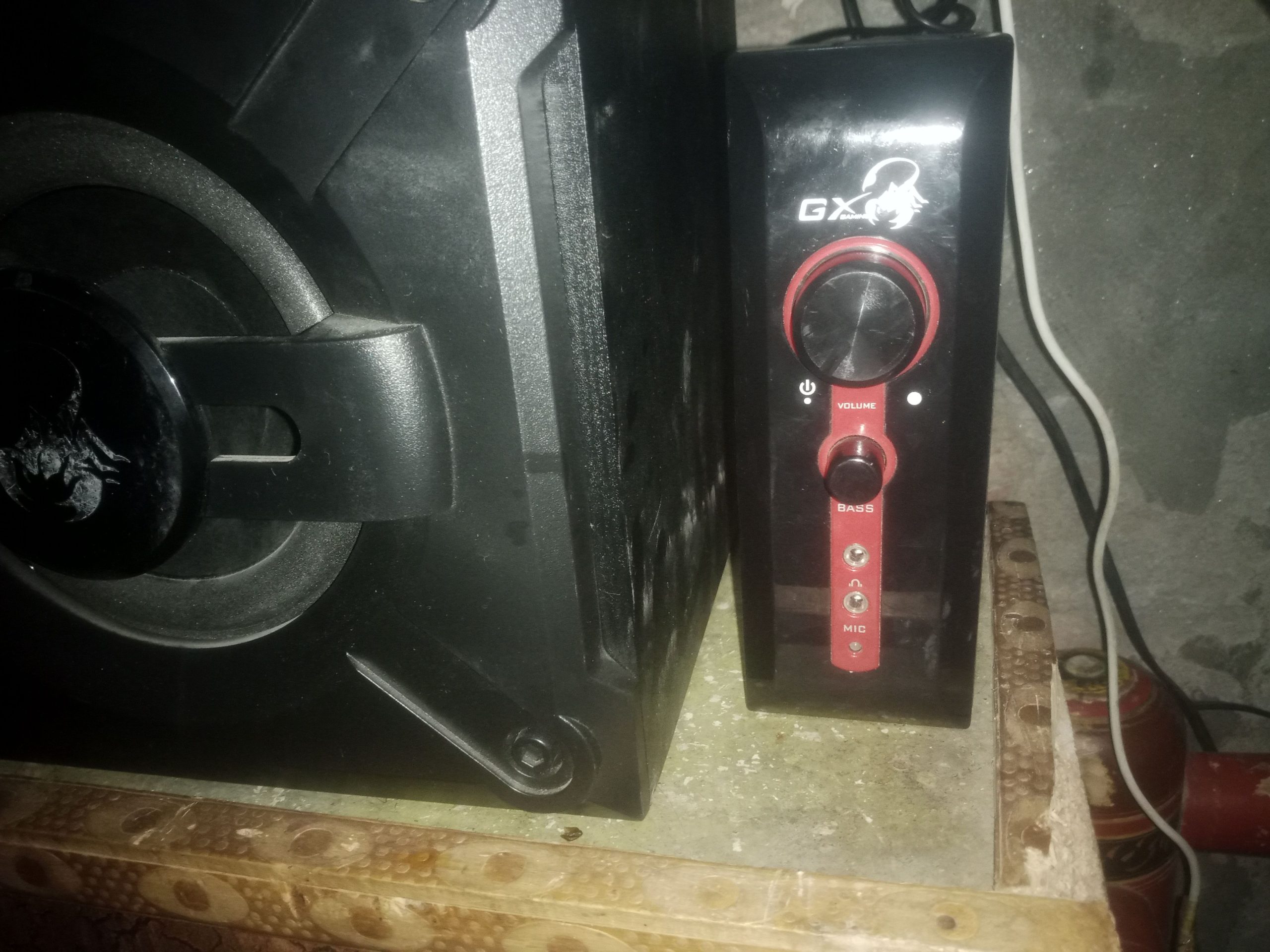 GX woofer speaker amplifier by Mian sajid