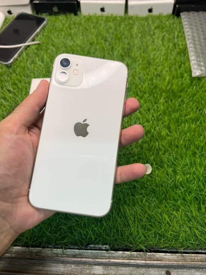 I phone 11 128GB for sale by Hashir bin shazad Hashir