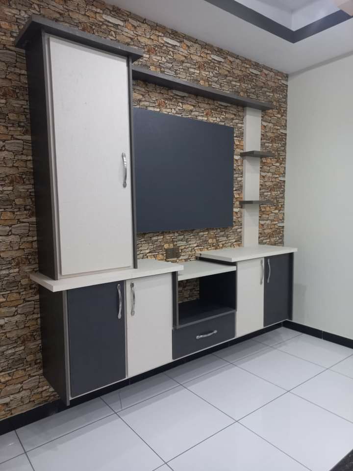 Wood workers by Rizwan Haider