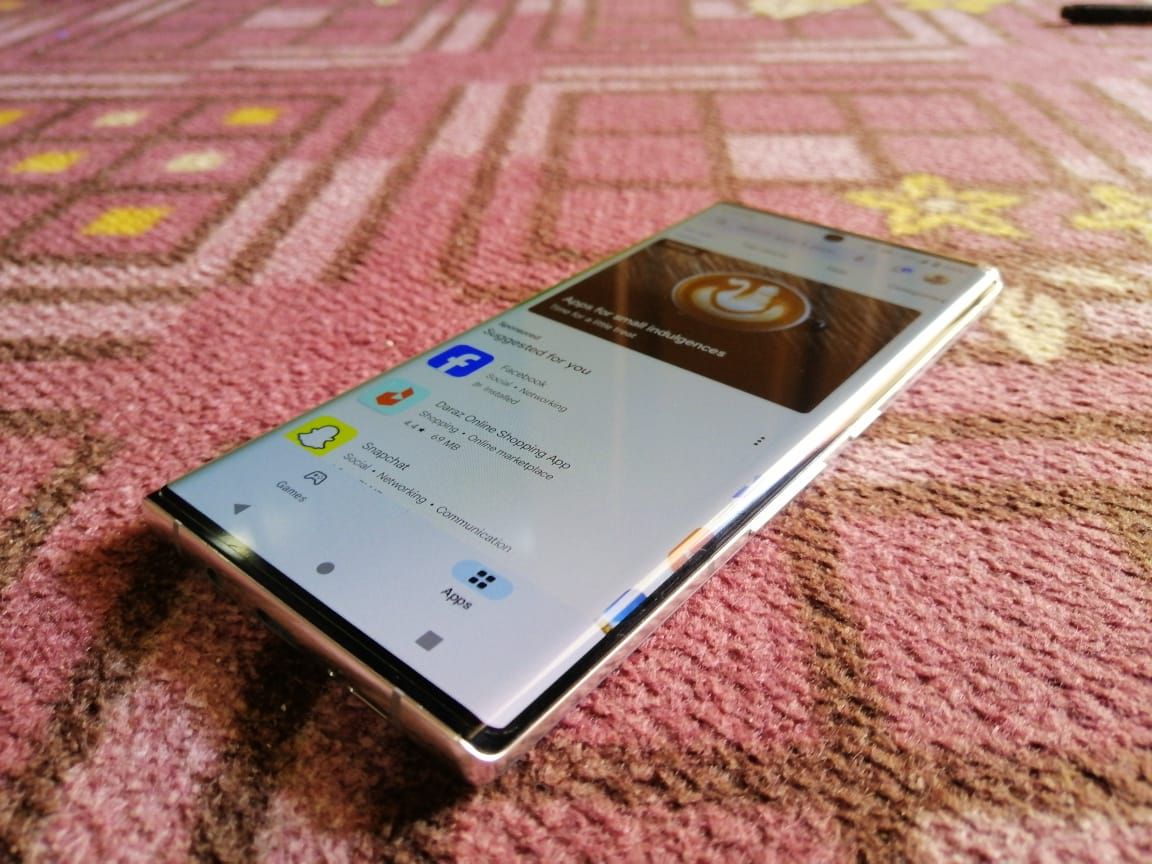 Docomo Arrows F-52a by It’s Honey