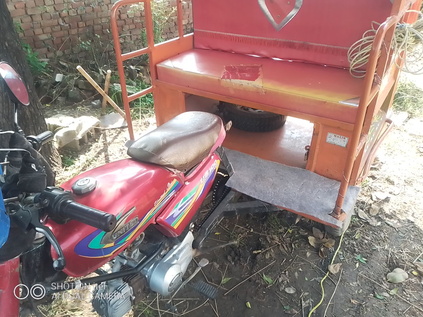 United chinqchi rickshaw 100cc urgent for sale by Hajji Mubashar Ali Fresh flower decoration shop