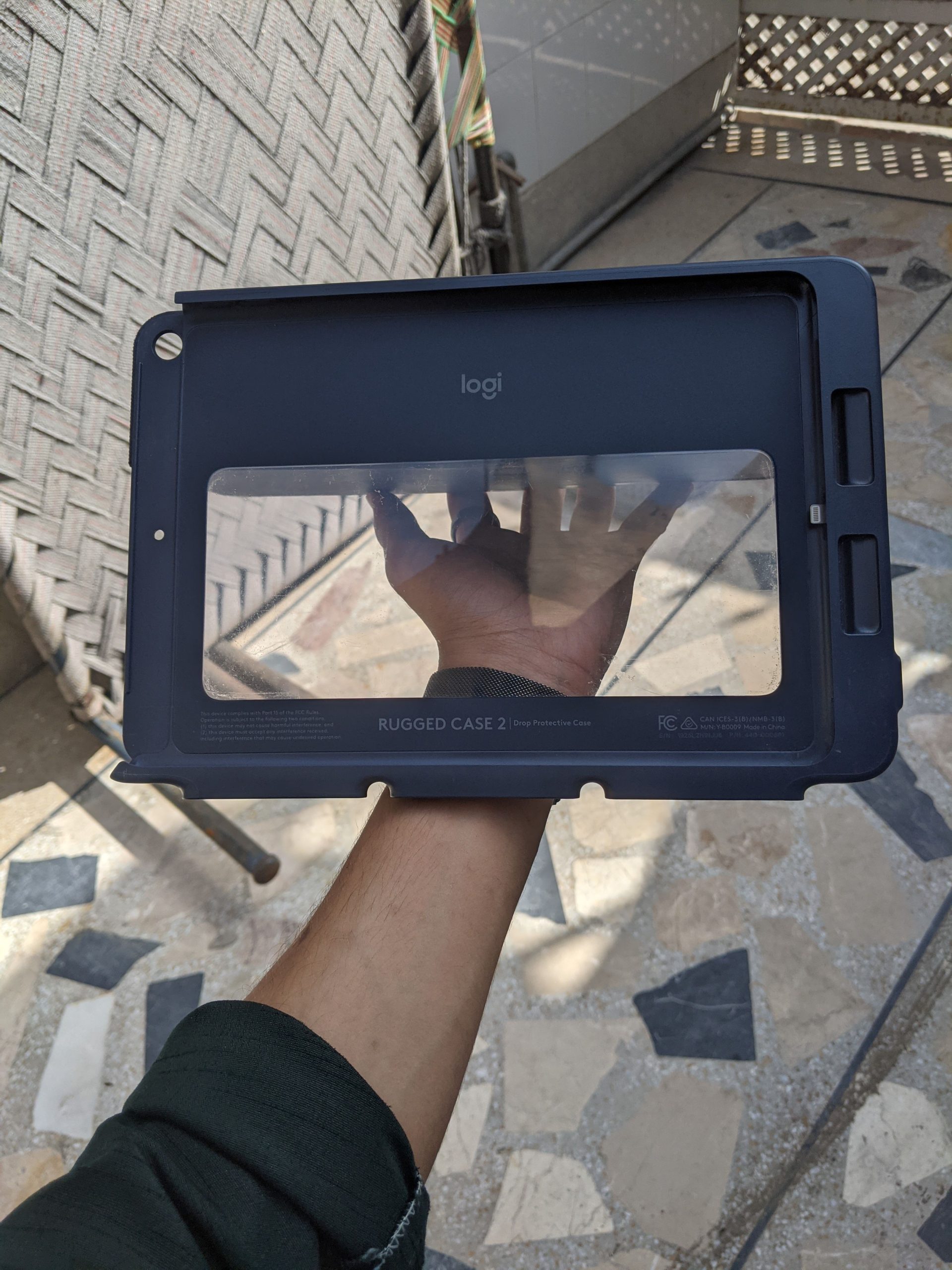 Apple iPad Air 1, 2 Very Antique Case for very Urgent sale by Taimoor games