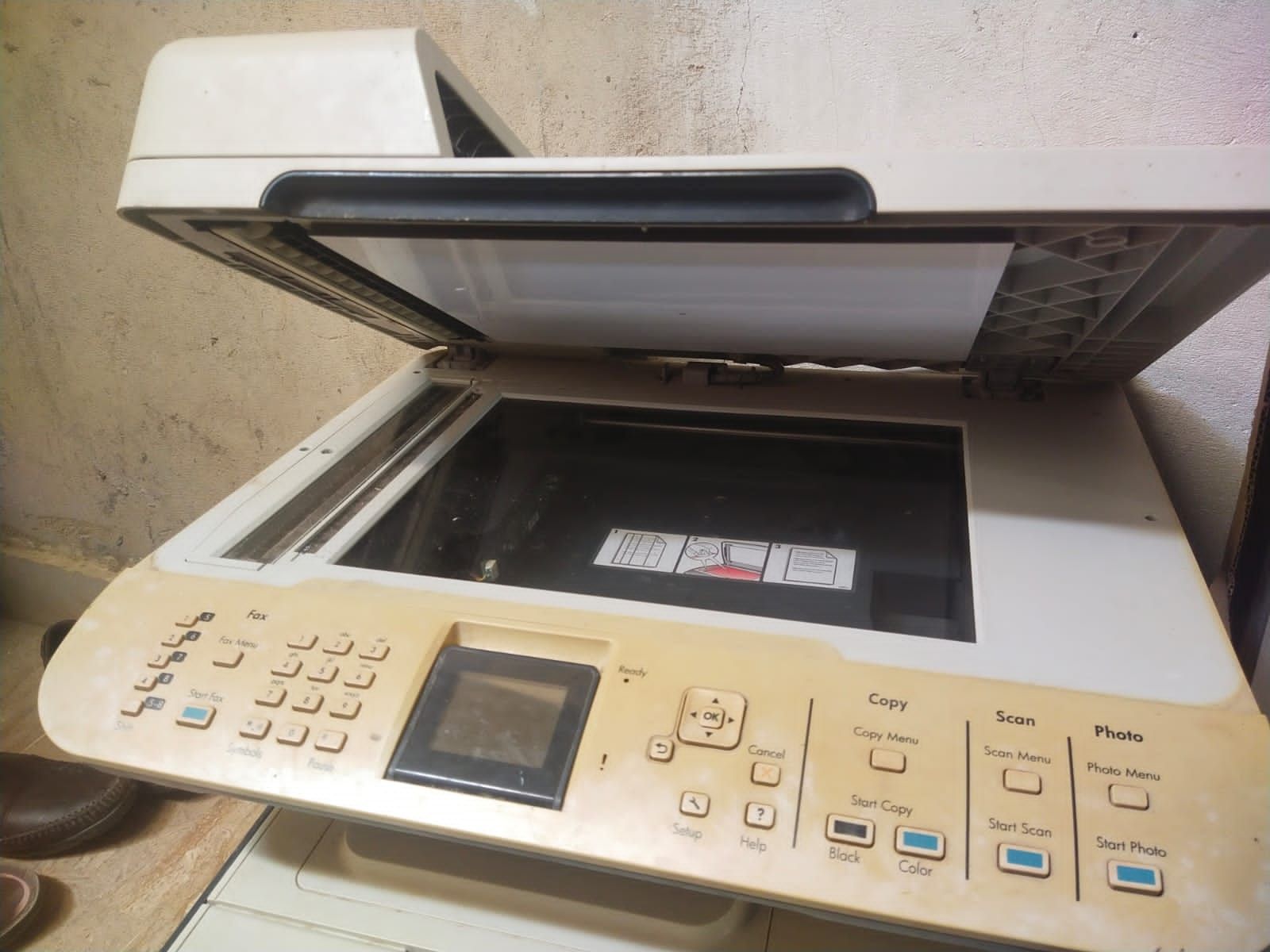 Hp colour laser printer by Zahid Ali