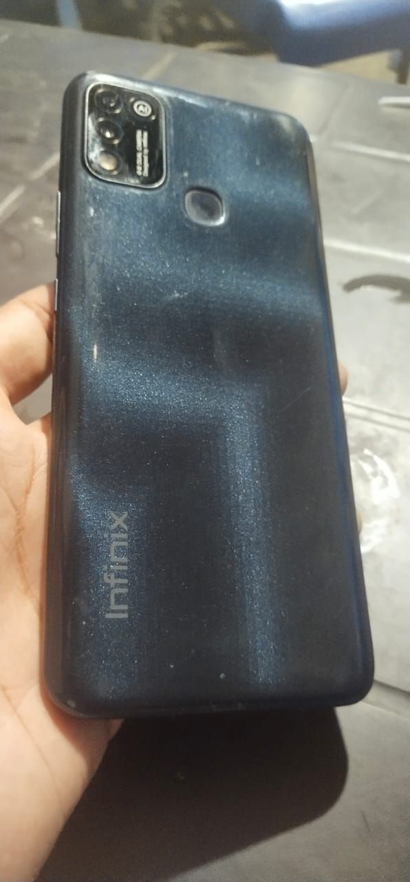 Infinix hot 11 play ram4gb rom64gb only mobile and charger by Sameer Zahid