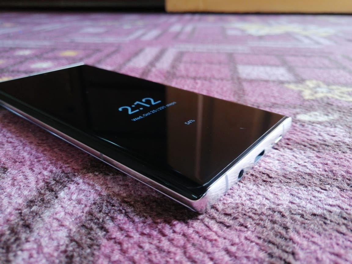 Docomo Arrows F-52a by It’s Honey